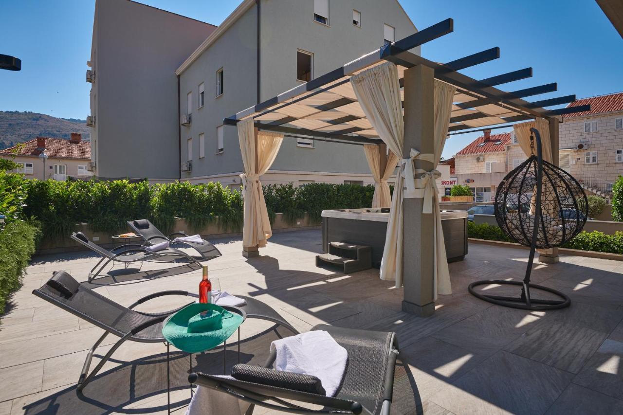 Family Apartment Dubrovnik - Private Jacuzzi Terrace, Private Parking Екстериор снимка