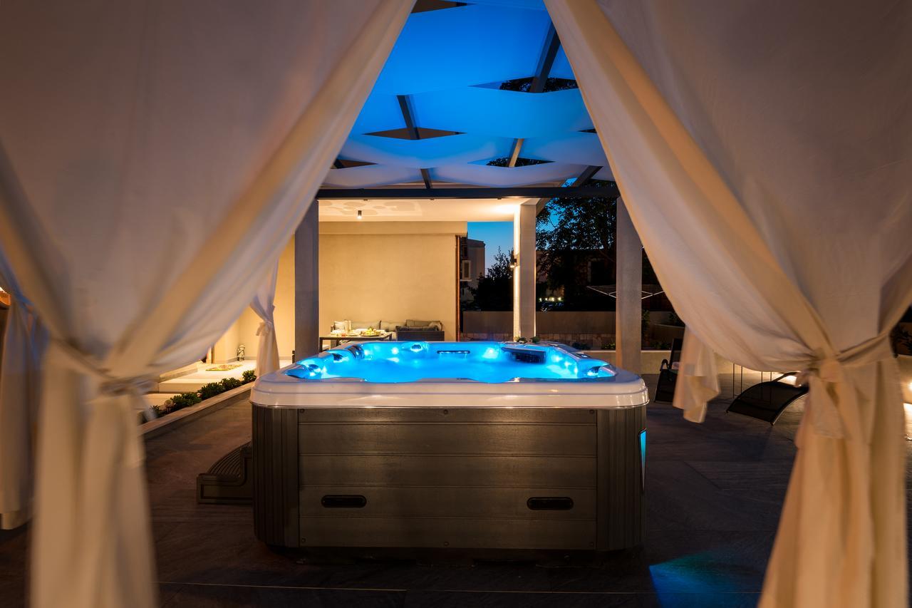 Family Apartment Dubrovnik - Private Jacuzzi Terrace, Private Parking Екстериор снимка