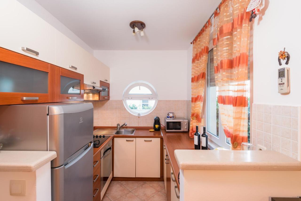 Family Apartment Dubrovnik - Private Jacuzzi Terrace, Private Parking Екстериор снимка